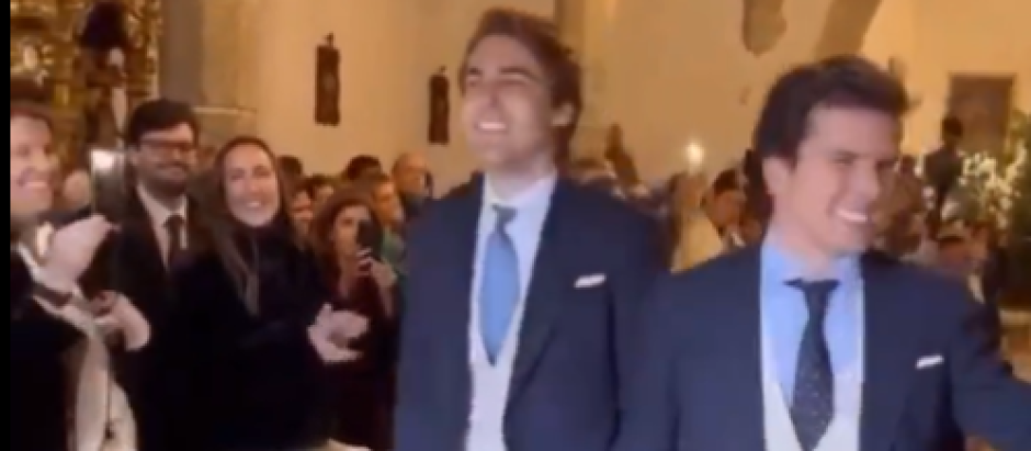 Pol Mica Por Una Boda Gay En Una Ermita Desacralizada De Madrid Es Un Acto De Exaltaci N
