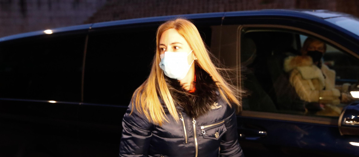Primeras imágenes en bikini de Ainhoa Armentia la nueva novia de Iñaki
