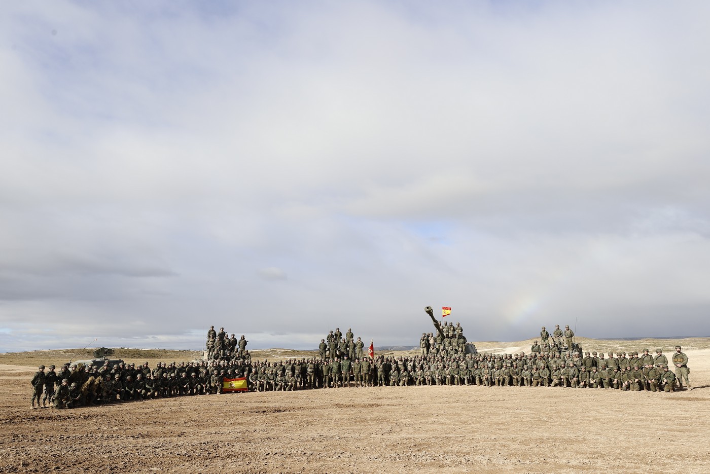 En Im Genes El Rey Se Sube A Un Leopard En Unas Maniobras Del Ej Rcito