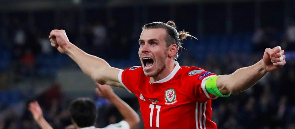 Gareth Bale celebra un gol con su selección