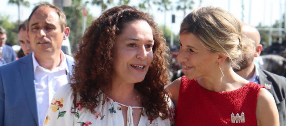 Inmaculada Nieto, la elegida como candidata de la coalición de izquierdas para las elecciones andaluzas, junto a la vicepresidenta Yolanda Díaz