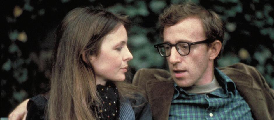 Diane Keaton, junto a Woody Allen, en <i>Annie Hall</i>