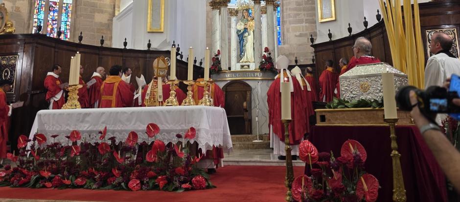 Momento de la beatificación de los veinte mártires de Ibiza, celebrada en la Catedral de la isla.