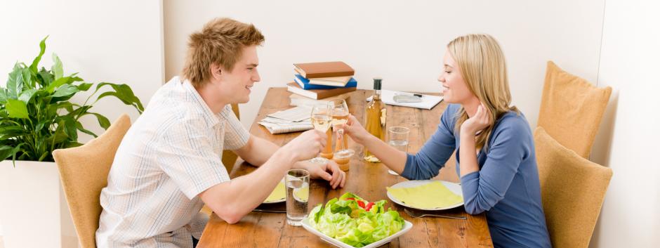 Comer juntos en las comidas refuerza la identidad familiar y mejora el estado de ánimo