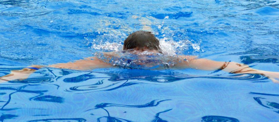 La natación es un ejercicio perfecto para embarazadas o personas con sobrepeso