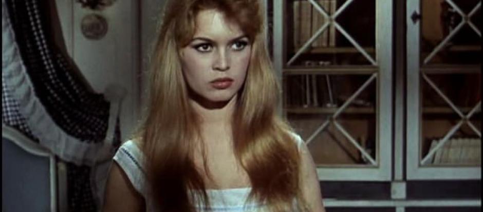 Fotograma de Una parisina