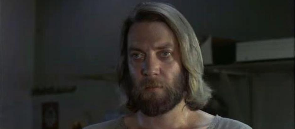 El encuentro de Donald Sutherland con el protagonista es estremecedor