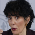 La portavoz del Gobierno, Elma Saiz, durante la rueda de prensa en la Moncloa