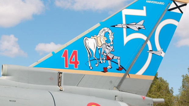 Emblema de Don Quijote en la cola del Eurofighter del 50 aniversario del Ala 14