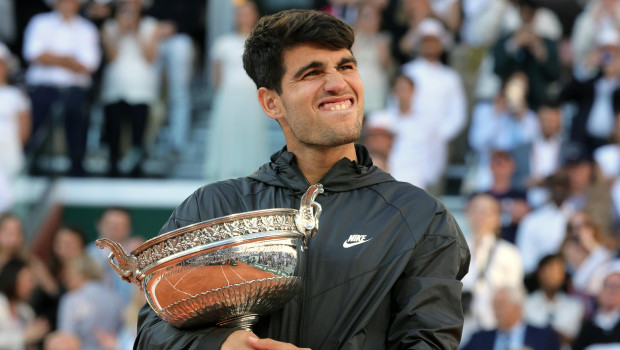 Alcaraz celebra su primer Roland Garros tras ganar a Zverev