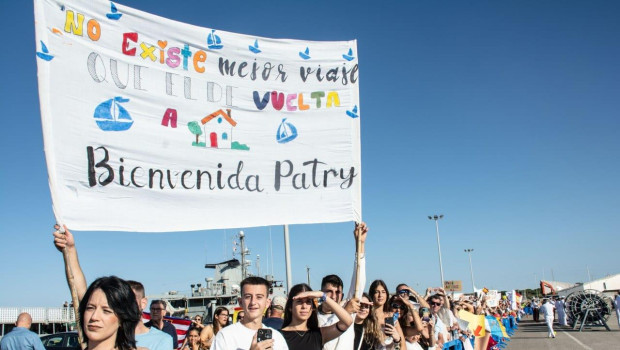 Bienvenida a la dotación de la fragata Canarias en la base naval de Rota