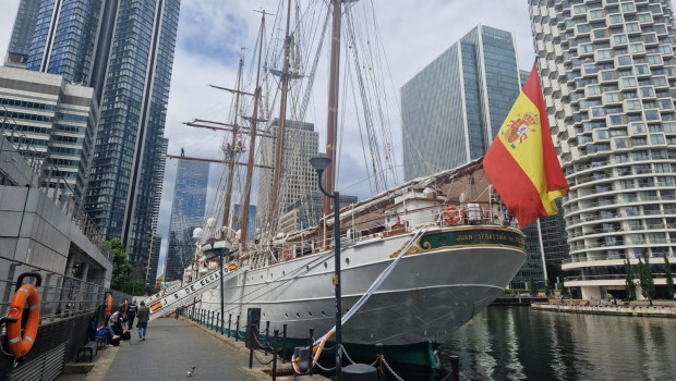 El buque escuela Juan Sebastián de Elcano atraca en Londres