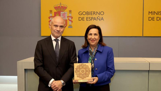 Margarita Robles, galardonada con el premio ‘Barakah’ de la Cámara de Comercio de Valladolid por su contribución a la mediación