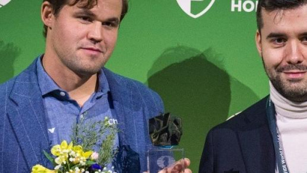 Carlsen comparte el Mundial de ajedrez con Nepomniachtchi

REMITIDA / HANDOUT por LENNART OOTES
Fotografía remitida a medios de comunicación exclusivamente para ilustrar la noticia a la que hace referencia la imagen, y citando la procedencia de la imagen en la firma
01/1/2025