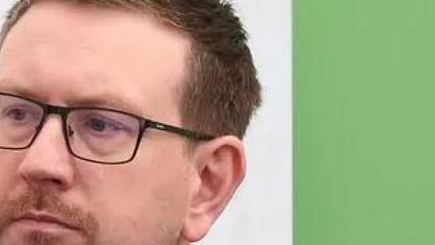 Gwynne ha sido destituido de su cargo tras los mensajes