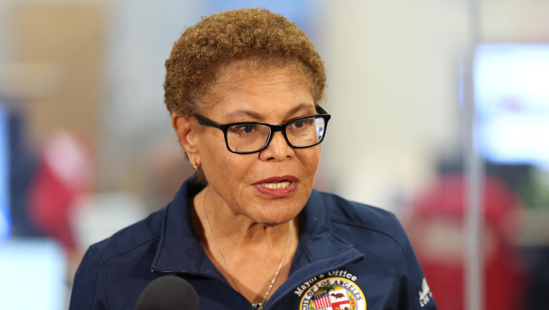 La alcaldesa de Los Ángeles, Karen Bass