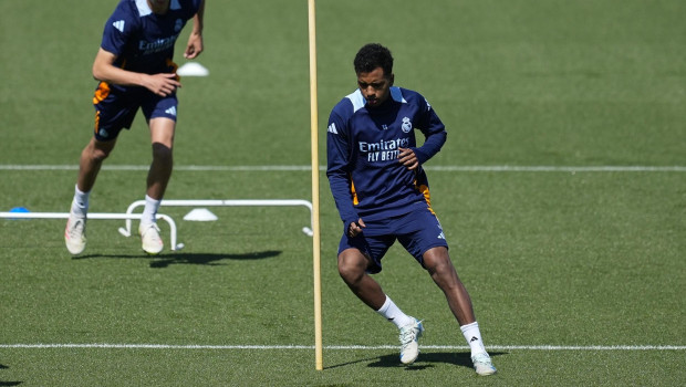 Rodrygo Goes entrenando con el Real Madrid