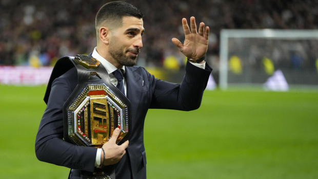 Ilia Topuria, durante el homenaje que recibió en el Bernabéu en febrero de 2024