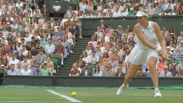 La tenista Pavlyuchenkova sufre un atropello por culpa del fallo en el canto de línea