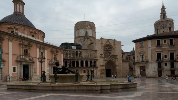 Imagen de la plaza de la Virgen de Valencia.