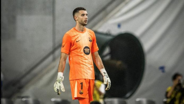 Joan García hizo su debut como nuevo portero del FC Barcelona