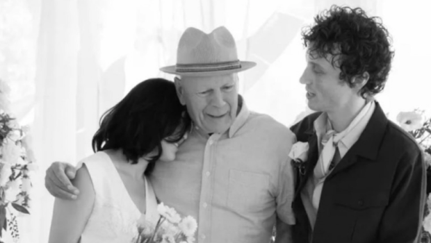 Bruce Willis en la boda de su hija