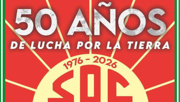 Cartel por el 50 aniversario del Sindicato de Obreros del Campo (SOC) en Marinaleda (Sevilla)