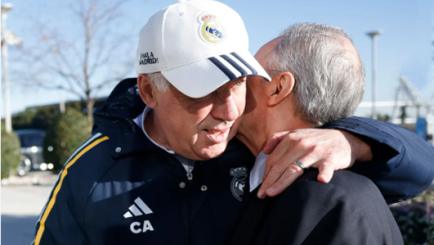 El saludo de Florentino Pérez y Carlo Ancelotti, el primero tras la renovación del italiano