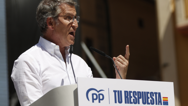 El líder del PP, Alberto Núñez Feijoó interviene en el acto político del partido celebrado este domingo en Málaga
