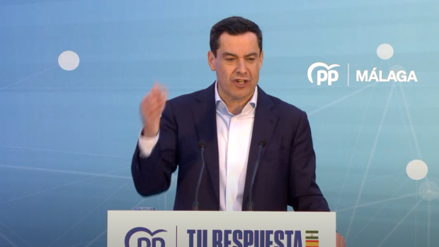 El presidente de la Junta de Andalucía, Juanma Moreno, en su intervención en Fuengirola