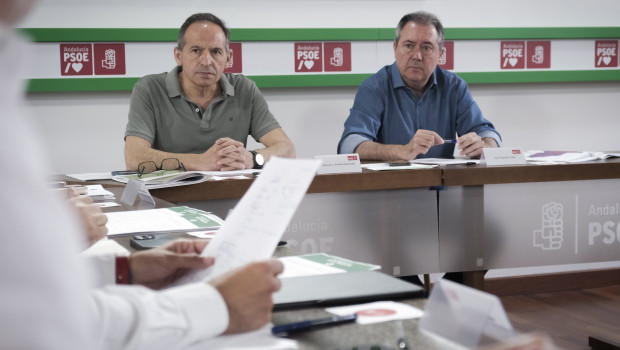 Espadas y los secretarios provinciales del PSOE-A se reafirman en su proyecto y remiten a los críticos a los congresos