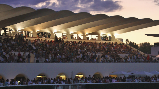 Ambientazo en "Las Noches del Hipódromo"