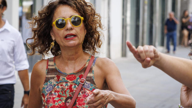 La vicesecretaria General del PSOE, vicepresidenta primera del Gobierno y ministra de Hacienda, María Jesús Montero, a su llegada a la reunión que la interparlamentaria socialista ha mantenido hoy sábado en Sevilla