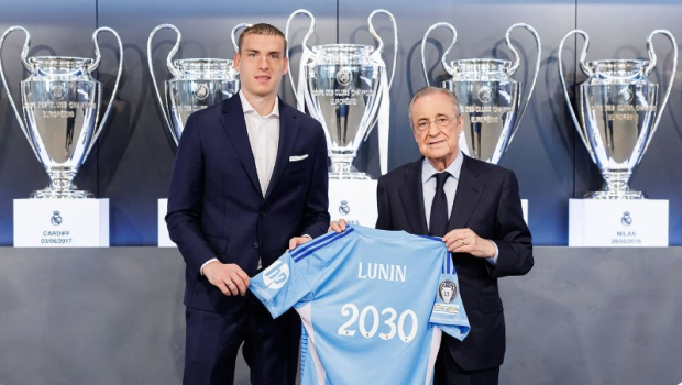 Andriy Lunin renueva con el Real Madrid hasta 2030