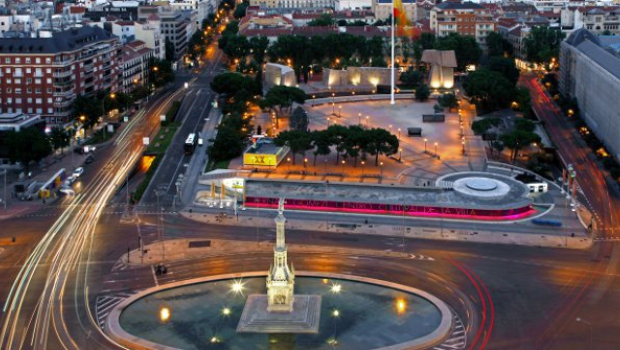 Vistazo de la Plaza de Colón en Madrid