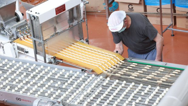 Detalle de la fábrica a pleno rendimiento durante la visita a la fabrica de mantecados la Estepeña