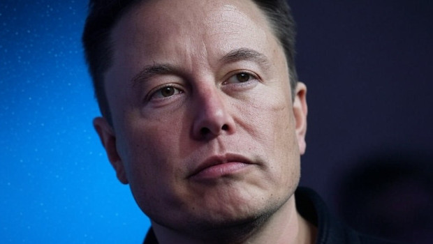 Grok también genera imágenes, como la de Elon Musk