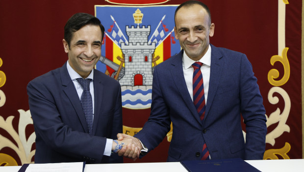 El alcalde de Ferrol, José Manuel Rey, y el presidente del Puerto, Francisco Barea