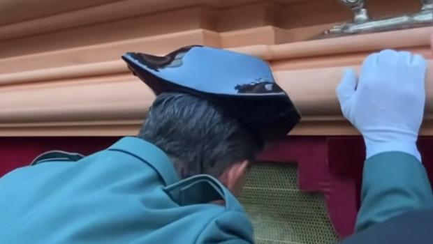 Así fue la 'levantá' de un paso en honor y homenaje a los dos guardias asesinados