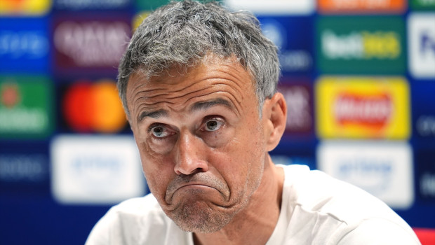 Luis Enrique con su pique habitual con la prensa