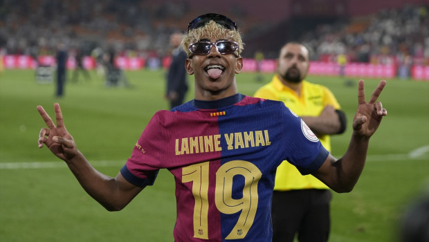 Lamine Yamal celebrando la final de Copa