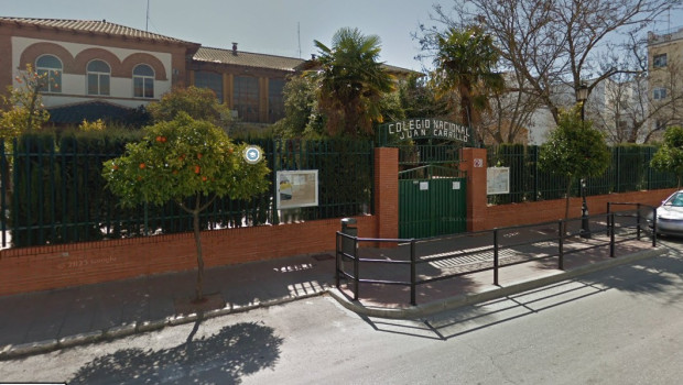 Agentes de la Policía Nacional han detenido en Ronda a un hombre de 44 años por, presuntamente, amenazar de muerte al director del colegio
