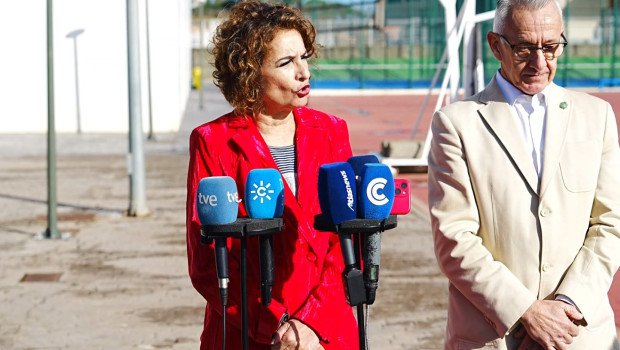 "La obra se va a hacer respetando, como no, la situación y la ubicación actual de esas personas", ha asegurado para después, mandar un mensaje de "absoluta calma y tranquilidad".