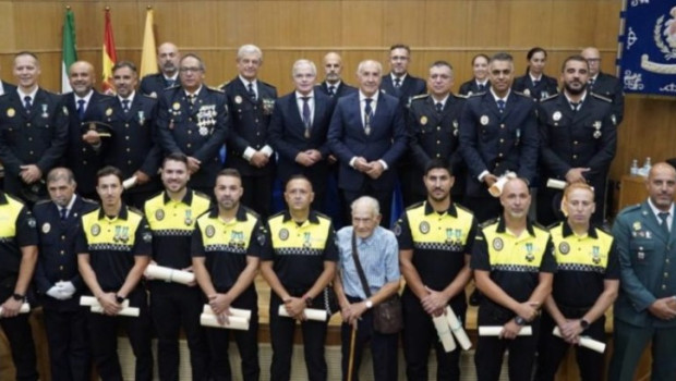 Los galardonados por la Policía Local de Algeciras en la edición de este año, con Salvador entre ellos