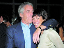 Jeffrey Epstein junto a su pareja y socia Ghislaine Maxwell