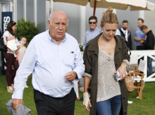 Amancio Ortega y su hija Marta en el concurso hípico de Casas Novas