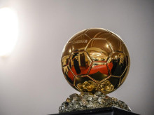 El trofeo Balón de Oro lo concede la revista France Football desde 1956