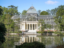 Vista general del Palacio de Cristal en el Parque del Buen Retiro