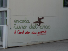 Escuela de la localidad catalana de Canet de Mar, las familias que quieren castellano sufrieron una campaña de acoso