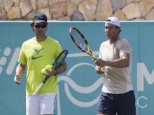 Rafa Nadal entrena junto a Carlos Moya en Mallorca